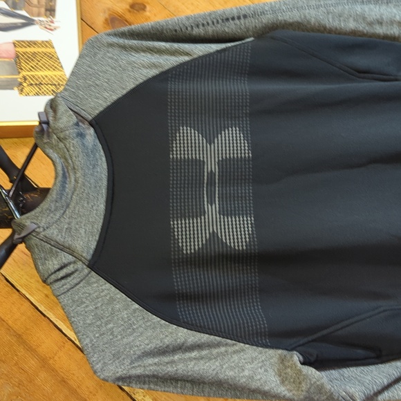 Under Armour Other - Men's Under Armour hoodie small